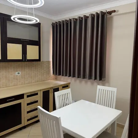 公寓 Cozy Kodra E Diellit Modern 2br *
