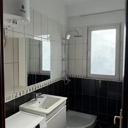 公寓 Cozy Kodra E Diellit Modern 2br *