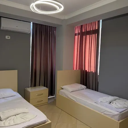 Cozy Kodra E Diellit Modern 2br * 地拉那